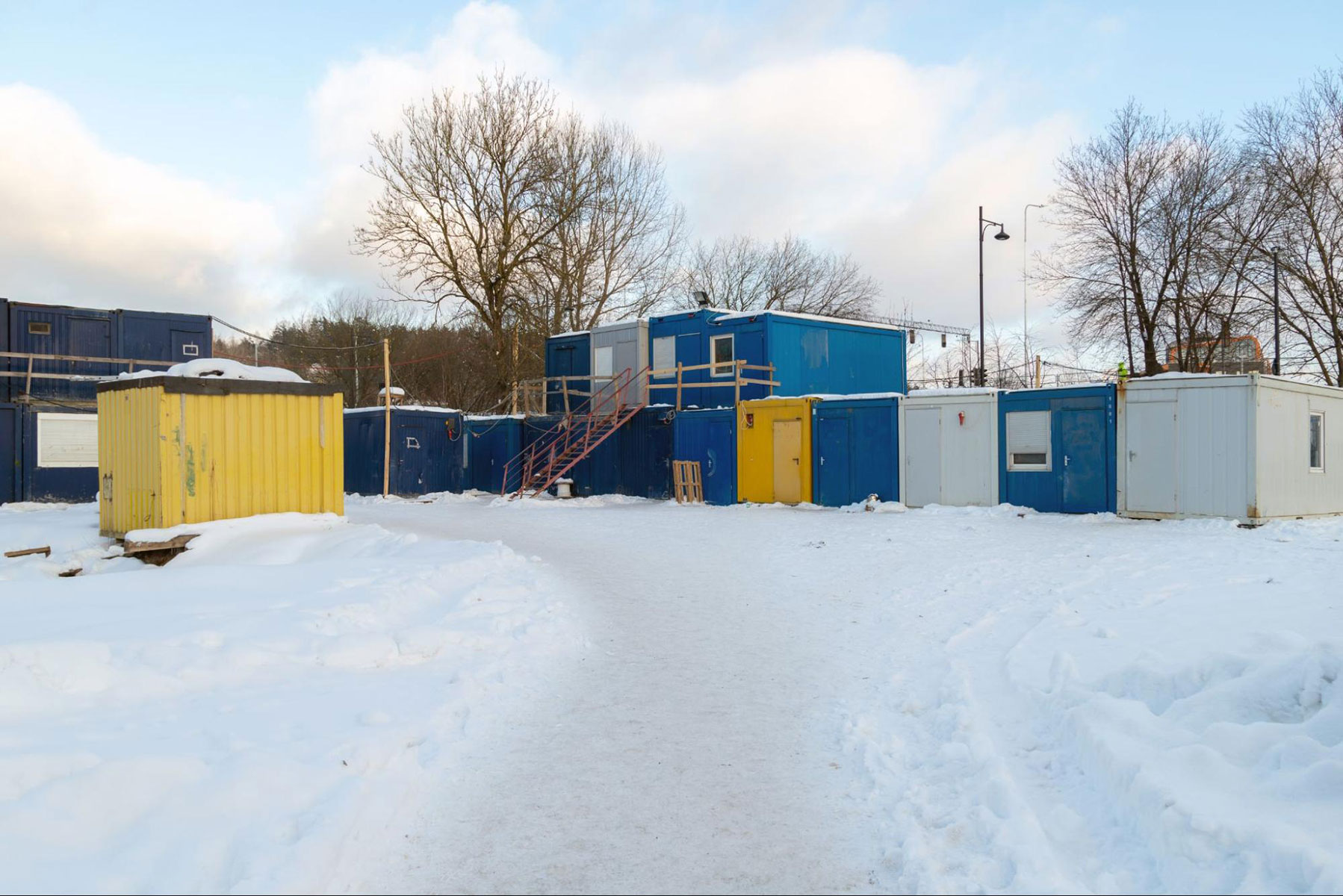 Fall Cleanup Made Easy: Rent a Dumpster Before Winter Sets In