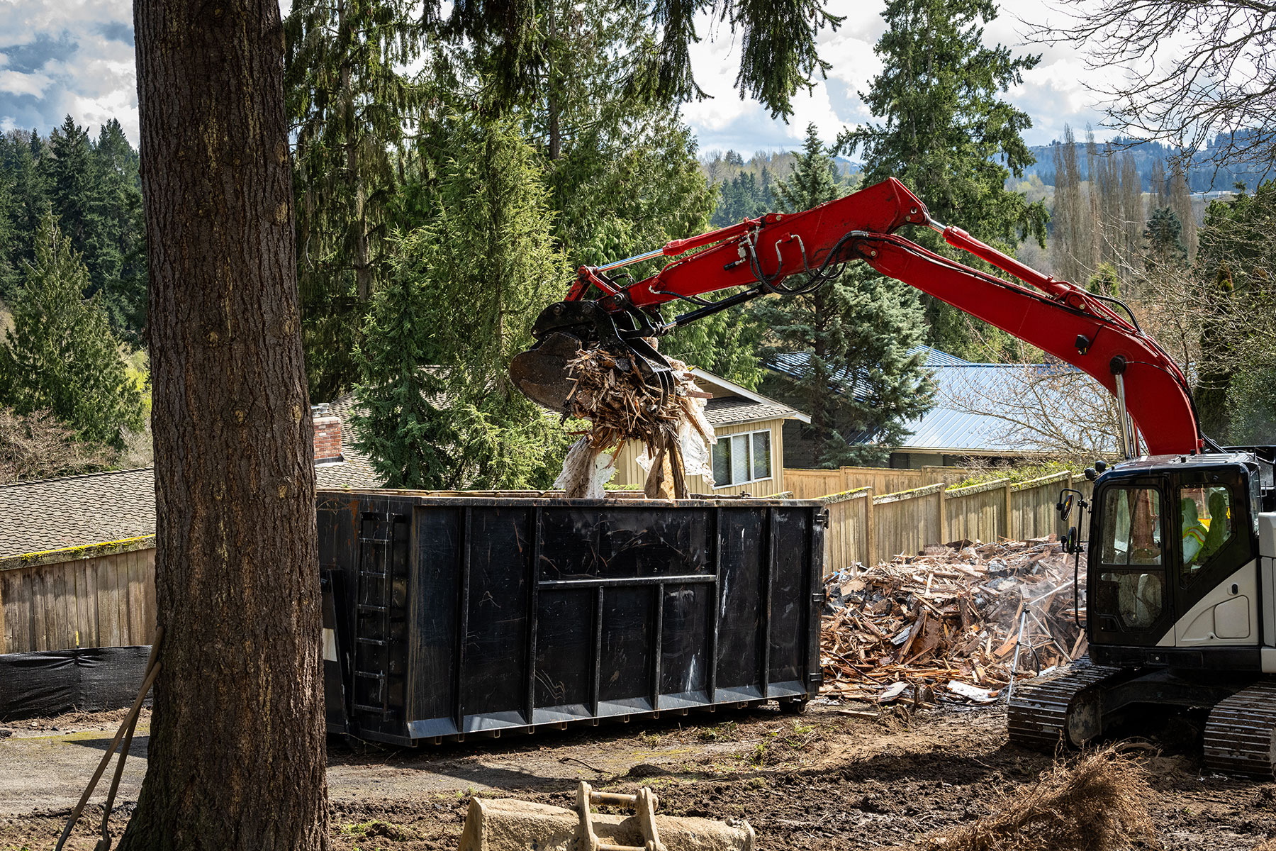 Should You Haul Your Trash or Rent a Roll-Off Dumpster?